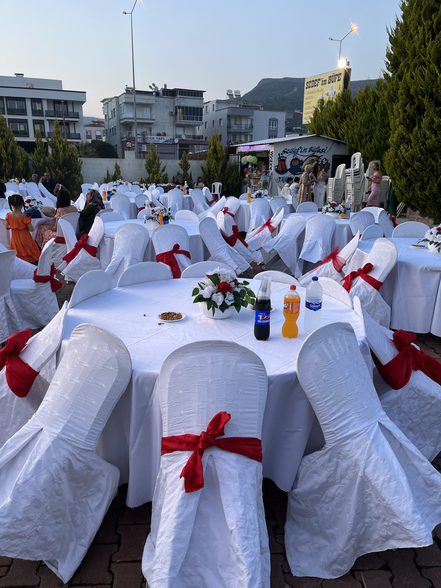 Masa & Sandalye
Kiralama Hizmetimiz